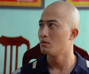 Phố trong làng tập 10: Mến 'Chí Phèo' cầu xin được về nhà, Đông bị bố ngăn cản chuyện tình với cô bán quạt?