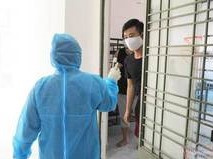 Chuyên gia thấy khó hiểu khi Hà Nội không cho 4 quận trung tâm cách ly F1 tại nhà