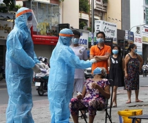 Hà Nội ngày thứ 7 liên tiếp ghi nhận hơn 200 ca Covid-19, ngoài cộng đồng 95 ca