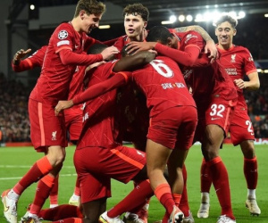 Salah tỏa sáng, Liverpool khiến bảng B cực khó lường