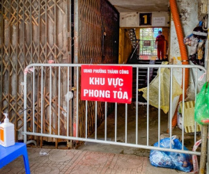Người nhiễm HIV dương tính với SARS-CoV-2, quận Ba Đình phát thông báo khẩn tìm người