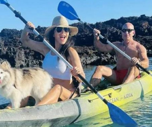 Bạn gái đăng ảnh tình cảm bên tỷ phú Jeff Bezos