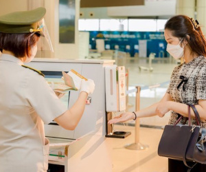 Đường bay Hà Nội - TP.HCM bán vé giá cao gây bức xúc