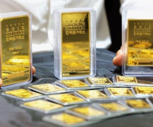 Giá vàng SJC giảm, vẫn cao hơn thế giới gần 12 triệu đồng/lượng