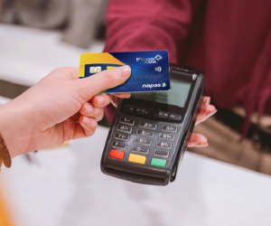 Từ 31/12/2021 khai tử thẻ từ ATM thay bằng thẻ chip: Làm thế nào để phân biệt 2 loại thẻ này?