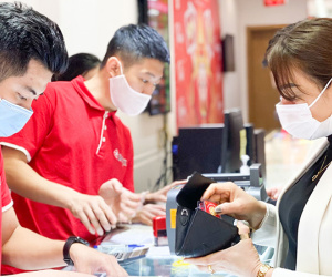 Giá vàng hôm nay 28/11: Nguy cơ lộ rõ sau cơn sốt