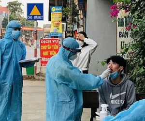 Phát hiện 15 trường hợp giáo viên và học sinh mắc Covid-19, một xã ở Thanh Hóa phải nghỉ học