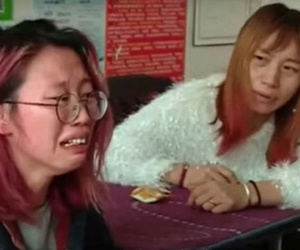 Bị chồng đánh bầm dập cả người, vợ nhất quyết không chịu ly hôn vì sợ không tìm nổi người đẹp trai hơn thế, nhìn ảnh người chồng dân mạng chỉ biết câm nín