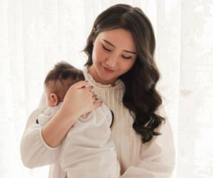 Bà xã Phan Thành đăng ảnh mới nhất của con, dân mạng tập trung soi chi tiết 'cực chất' này