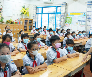 TP.HCM thí điểm cho học sinh đi học trở lại từ ngày 13/12