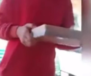 Cô gái đặt đồ theo kiểu 'mẹ thiên hạ', 23 đơn hàng đến nhà chất đống nhưng chỉ lấy chiếc áo 77 nghìn
