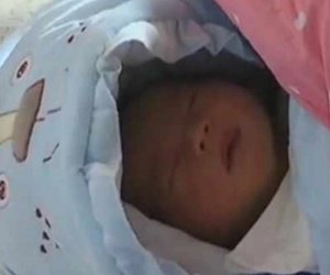Sinh con trai nhưng hôm sau 'biến' thành con gái, lời giải thích của bệnh viện khiến gia đình nổi cáu