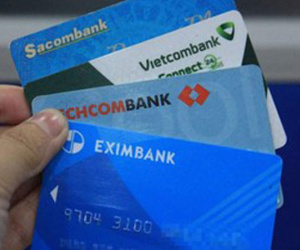 Xin lùi thời hạn chuyển đổi thẻ ATM từ sang thẻ chip