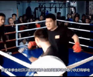 Môn đồ Vịnh Xuân Quyền bị đấm túi bụi, phải chạy rồi xin thua đầy bẽ bàng