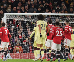 Xem lại tình huống Fred giẫm chân De Gea, 'biếu' bàn thắng hy hữu cho Arsenal