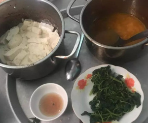 Cay mắt khi nhìn thấy mâm cơm cữ chỉ có 2 món mẹ chồng bưng lên, dân tình phẫn nộ: 'Đối đãi như người thường cũng không rẻ rúng thế kia...'
