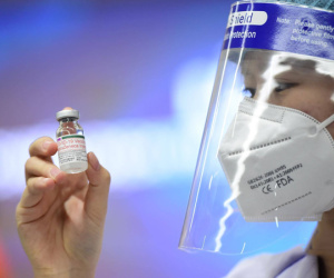 Tiêm vắc xin phòng Covid-19 mũi 3 cần lưu ý điều gì?