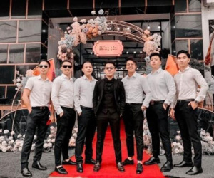Hậu lễ đính hôn, CEO Tống Đông Khuê đưa vợ xinh đẹp đi phượt