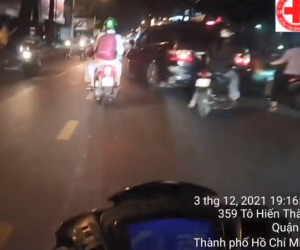 Theo chân điều phối viên xe cấp cứu: Gào thét trong vô vọng người đi ngược chiều 'qua lề trái đi, đứng ở đây làm cái gì'