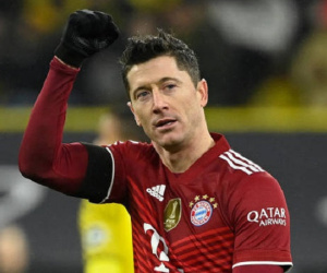 Thắng ngược Dortmund, Bayern tiến gần chức vô địch lượt đi