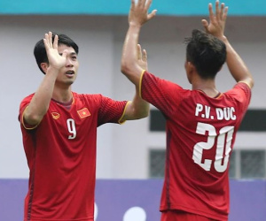 Việt Nam 2-0 Lào: Văn Thanh đá hỏng phạt đền, Việt Nam vẫn khởi đầu hành trình bảo vệ ngôi vương AFF Cup 2020 hoàn hảo