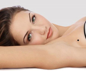 5 nốt ruồi trên cơ thể ảnh hưởng trực tiếp tới tài vận, nốt ruồi ở vị trí nhạy cảm này tuyệt đối không được xóa kẻo tiền bạc tích cóp sẽ mất sạch