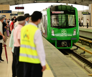 Lãnh đạo Hanoi Metro nói gì khi tàu Cát Linh - Hà Đông gặp sự cố mất tín hiệu, 'đứng im' 30 phút?
