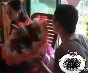 Bị 'cắm sừng' hơn 200 lần, chồng vẫn quỳ gối cầu xin vợ đừng ly hôn, dân tình ngao ngán: 'Nồi nào vung đấy. Xứng đáng thôi mà!'