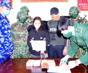 Người phụ nữ vận chuyển 10 bánh heroin với tiền công 50 triệu đồng