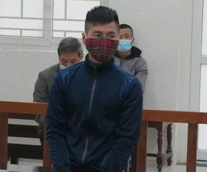 Bạn gái cũ vào nhà nghỉ cùng bạn trai, người đàn ông truy sát 'tình địch'