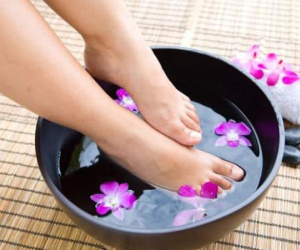 Người bị lạnh tay chân có thể làm gì để làm ấm cơ thể? 5 phương pháp và 3 loại thực phẩm giúp bạn giải quyết vấn đề này