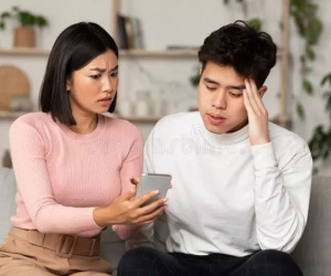 Thanh niên uất ức vì mỗi lần cãi nhau lại phải 'trả giá bằng tiền mặt'