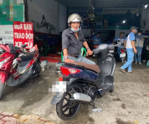 Được hỗ trợ nơi ở mới, NS Thương Tín lại được mạnh thường quân tặng xe, tiết lộ chiếc cũ đã bị trộm mất