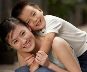 Làm văn miêu tả liên tục nói 'yêu mẹ' nhưng lại vô tình 'bóc phốt' ngoại hình kiểu không giống ai: Thế này là không 'yêu mẹ' rồi!