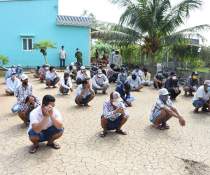 Phát hiện người mắc Covid-19 từ 'ổ' đá gà ăn tiền 