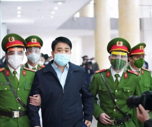 Ông Nguyễn Đức Chung: 'Không biết có kịp về đưa tang bố mẹ không'