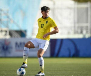 Sao trẻ Thái Lan nhập viện cấp cứu vì đồ ăn, mất AFF Cup