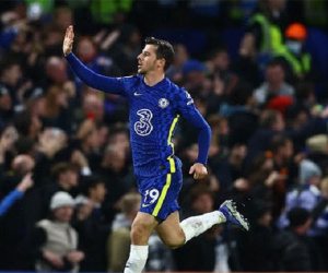 Thắng nghẹt thở vào phút chót, Chelsea vẫn đứng dưới Man City và Liverpool