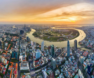 Đấu giá 2,4 tỷ/m2: Niềm vui tỷ USD hay nỗi lo đất đắt nhất thế giới