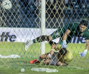 Đội tuyển Thái Lan lại 'rớt' quân giữa đường ở AFF Cup