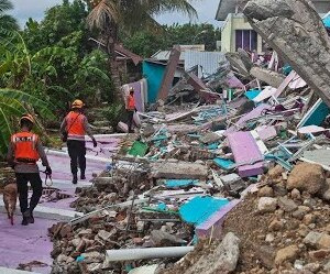 Động đất 7,3 độ Richter kích hoạt cảnh báo sóng thần ở Indonesia