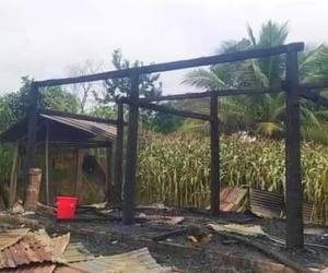 Bị la mắng, 'nghịch tử' nửa đêm đốt rụi nhà bố đẻ