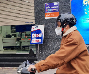 'Cuộc đua' lãi suất ngày càng nóng bỏng