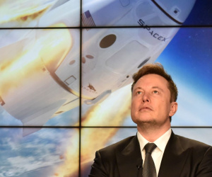 Elon Musk: Từ đứa trẻ bị bắt nạt đến người giàu nhất hành tinh và những giấc mơ về sao Hỏa