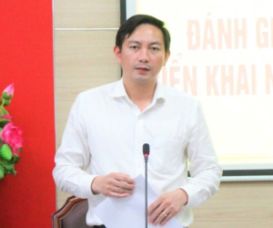 Khai trừ Đảng Bí thư huyện Cô Tô 'quan hệ bất chính với nhân viên'