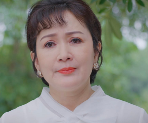 Thương ngày nắng về: Mẹ ruột tưởng Vân Trang đã qua đời, cảnh khóc nghẹn trước mộ con gái hứa hẹn khiến khán giả cạn nước mắt