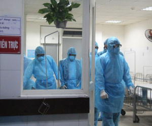 Ngày 16/12, lần thứ 2 liên tiếp Hà Nội phát hiện hơn 1.300 ca mắc Covid-19, có 574 ca cộng đồng