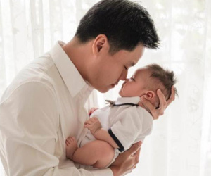 Thiếu gia Phan Thành lần đầu khoe quý tử, chỉ nói một câu biết cưng nựng con trai cỡ nào