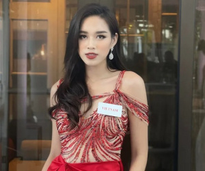 Đỗ Hà chuẩn bị hành trang về nước sau khi Chung kết Miss World bị hoãn