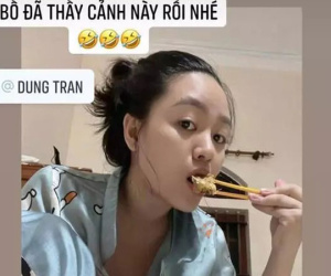 Bà xã hot girl hậu vệ tuyển Việt Nam lộ ảnh xuề xòa